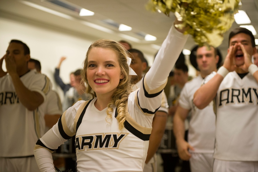 SECDEF hosts Army pep rally