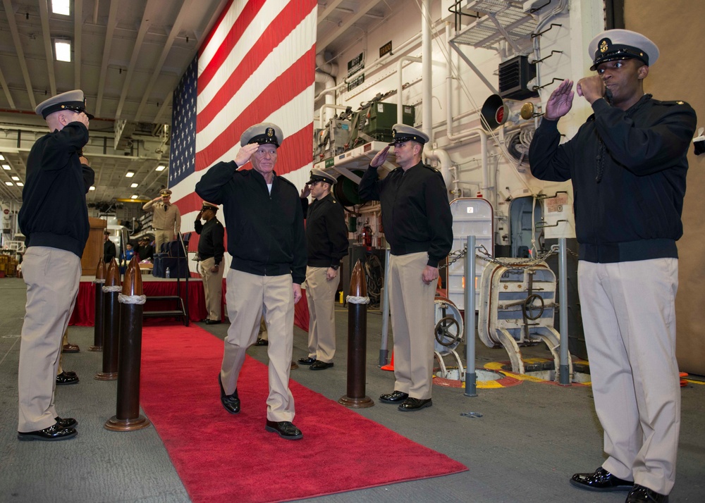 'Old Tar,' earliest ESWS qualification in the Navy retires after 32 years