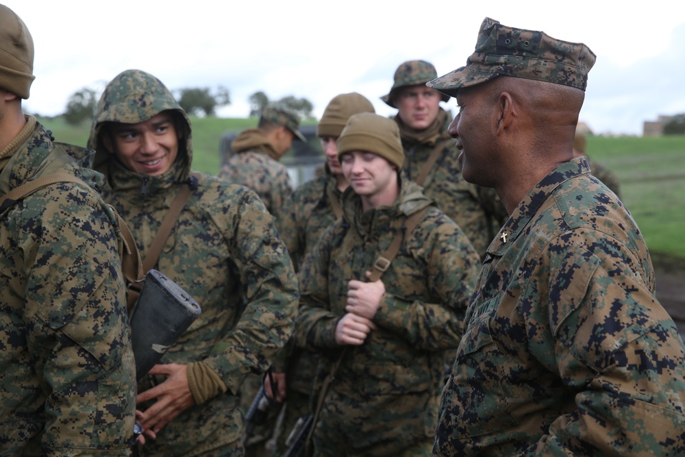 15th MEU Chaplain visits Marines