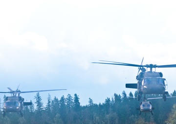 Fast and lethal: Arrowhead Soldiers hone skills at JBLM shoot house