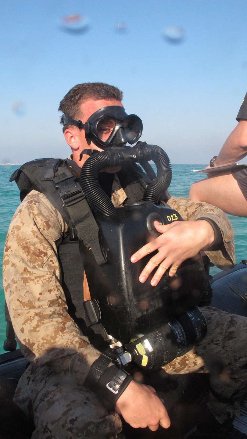 RED REEF Live Free, or Dive Hard