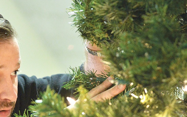 Kirtland Spouses' Club gets into holiday spirit