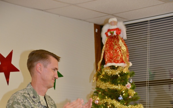Rainy weather brings Tree Lighting Ceremony indoors