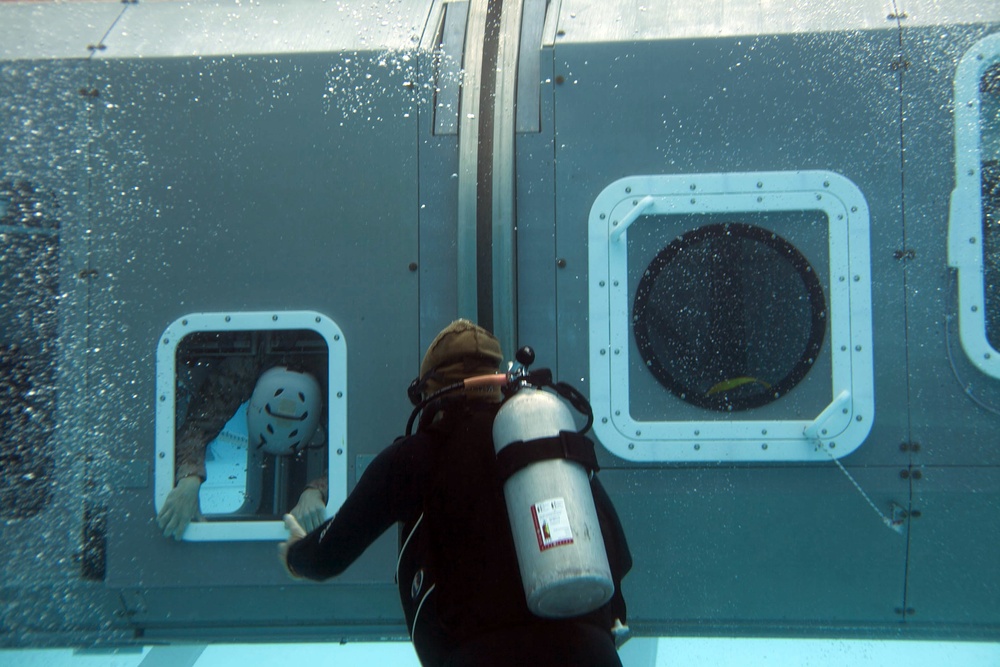 'Ditching, ditching, ditching!': Marines complete underwater egress training