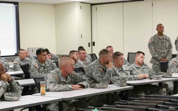 4th Brigade Combat Team, 1st Armored Division, leaders receive a brief from Army Special Operations Forces instructor