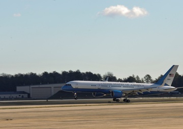 Alan Gross released from Cuban prison, arrives at Joint Base Andrews