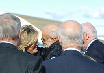 Alan Gross released from Cuban prison, arrives at Joint Base Andrews