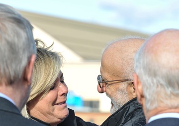 Alan Gross released from Cuban prison, arrives at Joint Base Andrews