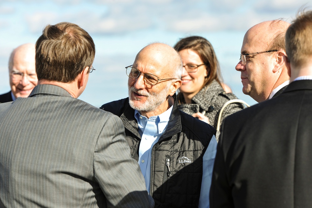 Alan Gross released from Cuban prison, arrives at Joint Base Andrews