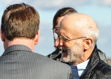 Alan Gross released from Cuban prison, arrives at Joint Base Andrews