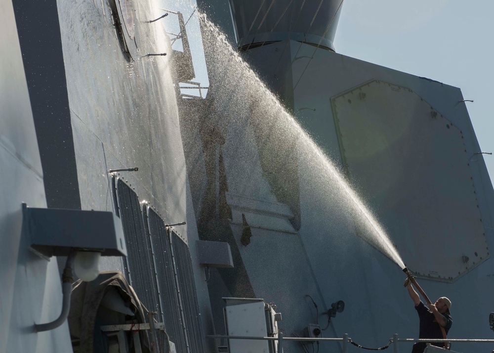 USS Dewey fresh water washdown