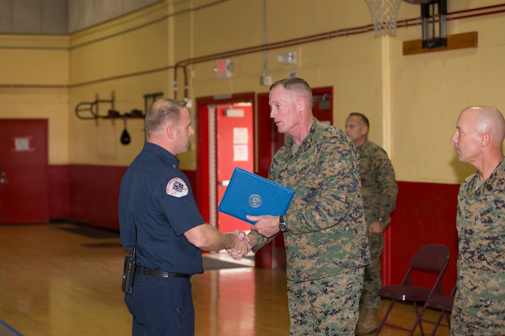 General Banta Visits Marine Corps Logistics Base Barstow