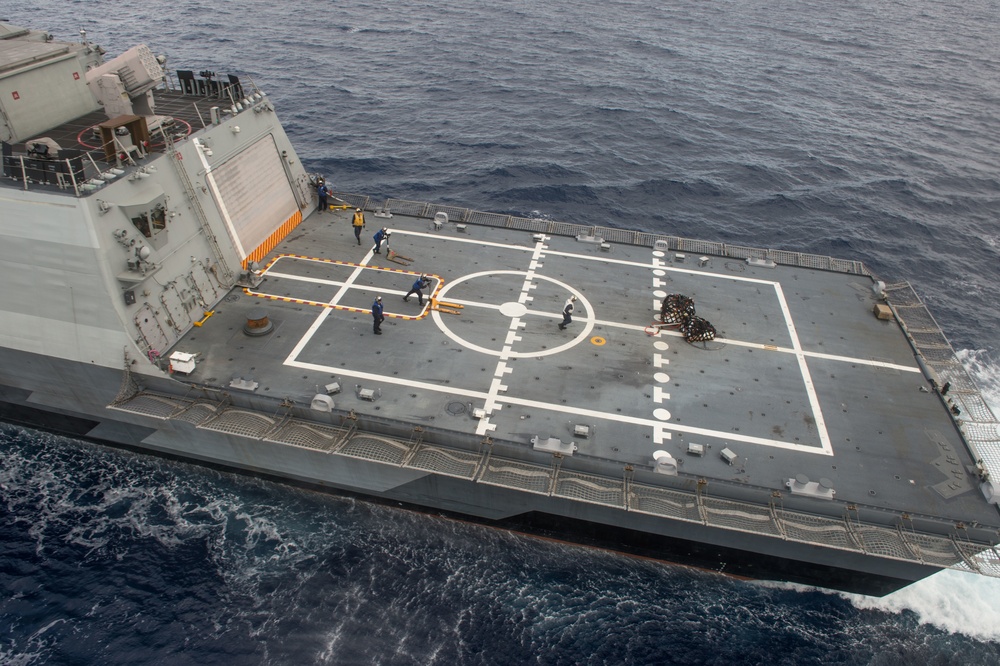 Vertical replenishment aboard littoral combat ship USS Fort Worth (LCS 3)