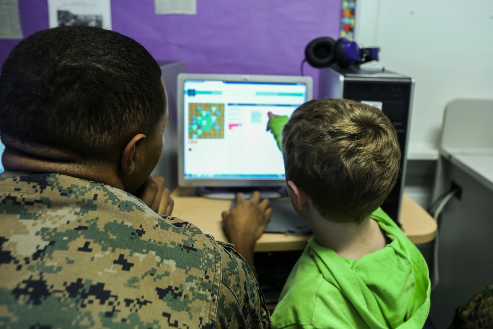 DeLalio hosts Hour of Code