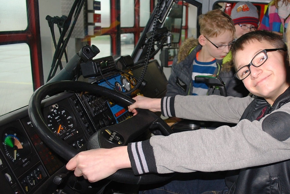 Operation Nikolaus: Training Wing brings holiday cheer to local children