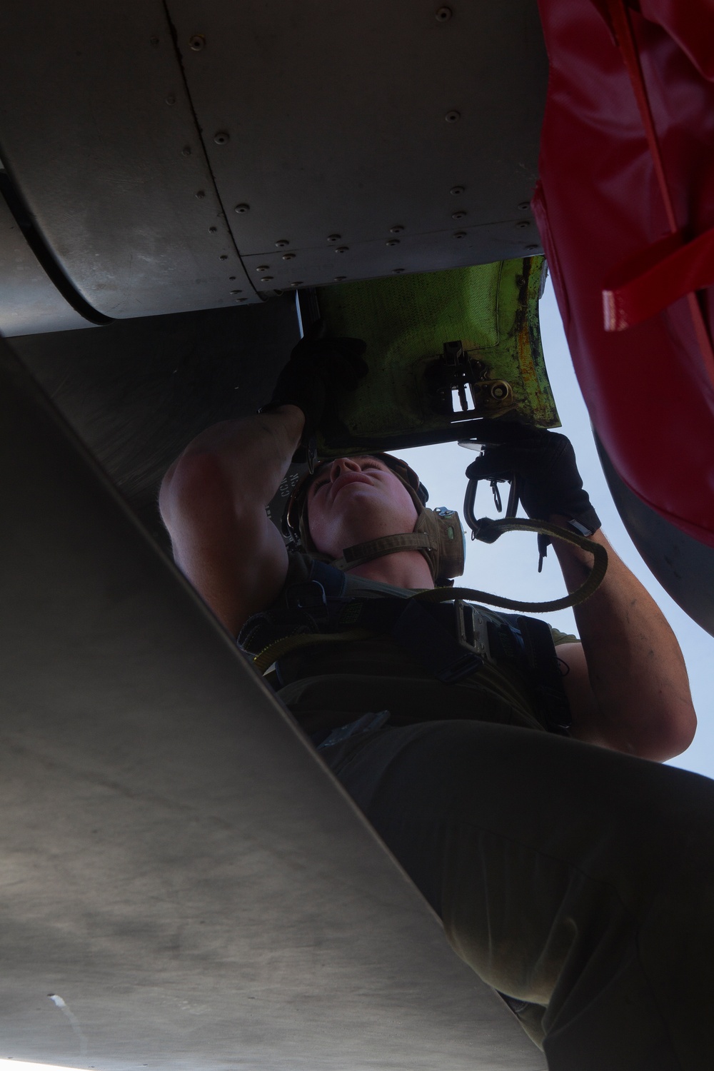 Aviation Marines Conduct Deployment Maintenance