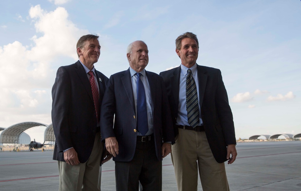 Sen. John McCain visits MCAS Yuma