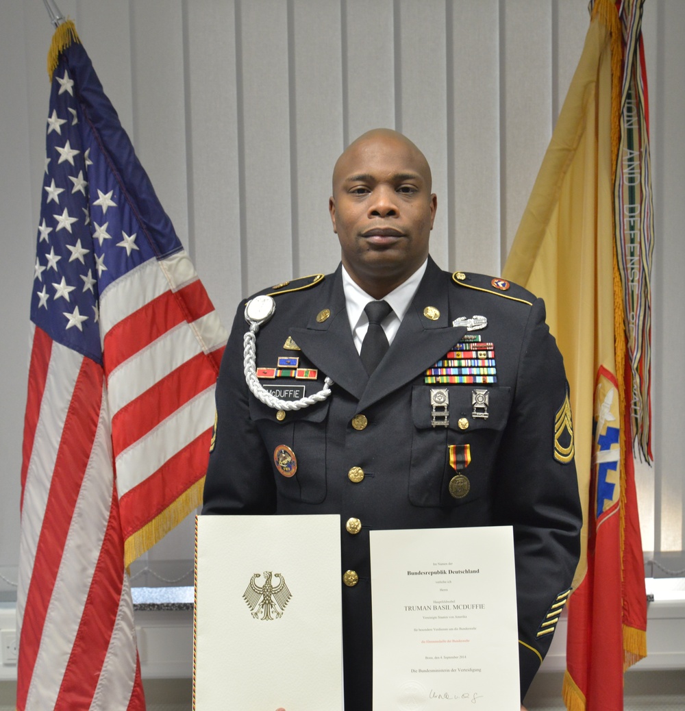 Knight’s Brigade Soldier receives Badge of Honor