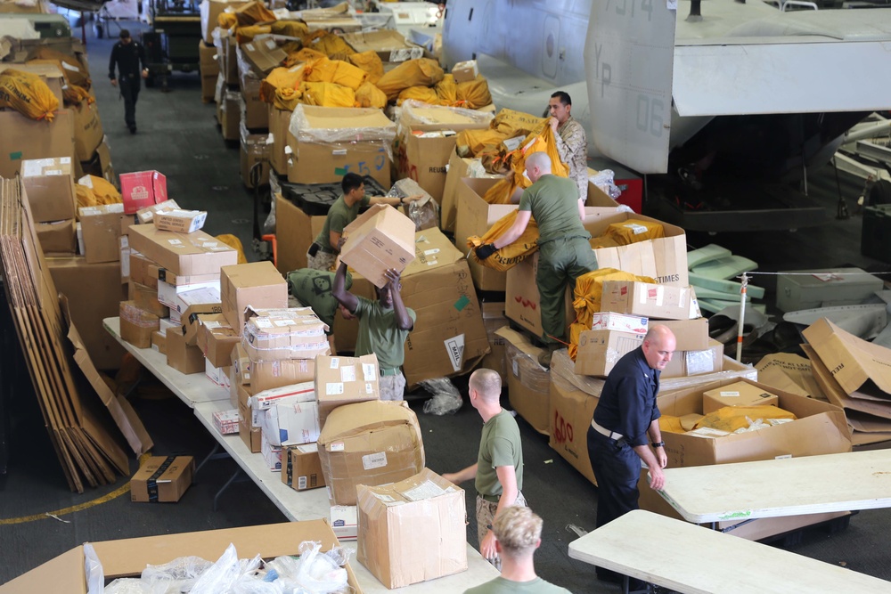 11th MEU replenished at sea