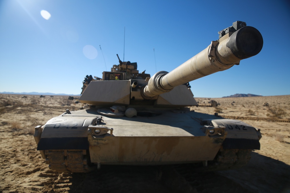 1st Tank Battalion blasts through Steel Knight 2015
