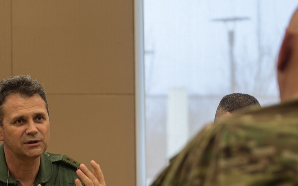 US Army Chief of Staff Gen. Ray Odierno visits Romania army leadership