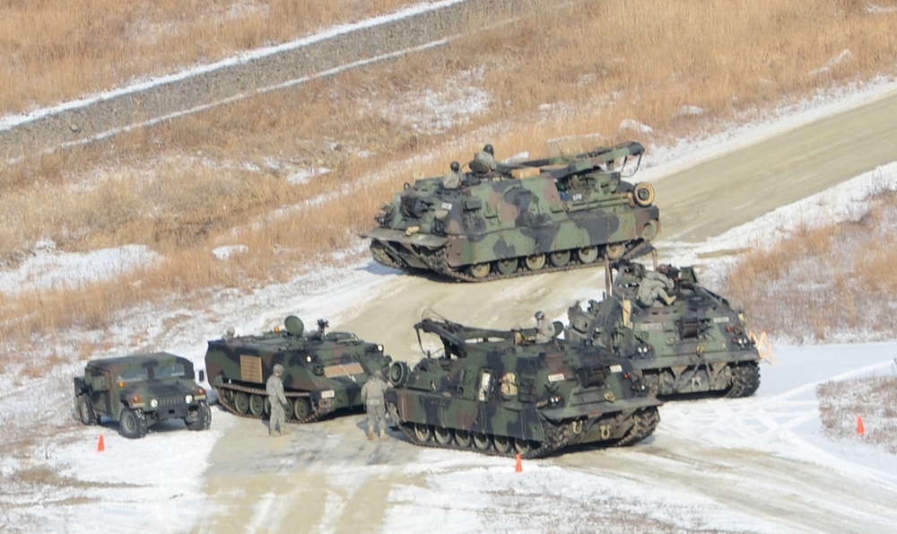 Soldiers conduct convoy exercise