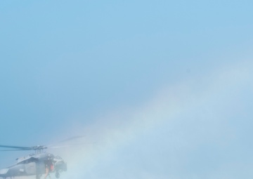 Commander, Task Group 56.1 explosive ordnance disposal technicians conduct Helicopter Cast and Recovery