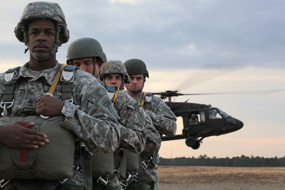 UH-60 Black Hawk jump, 3rd MISB(A), Fort Bragg, NC