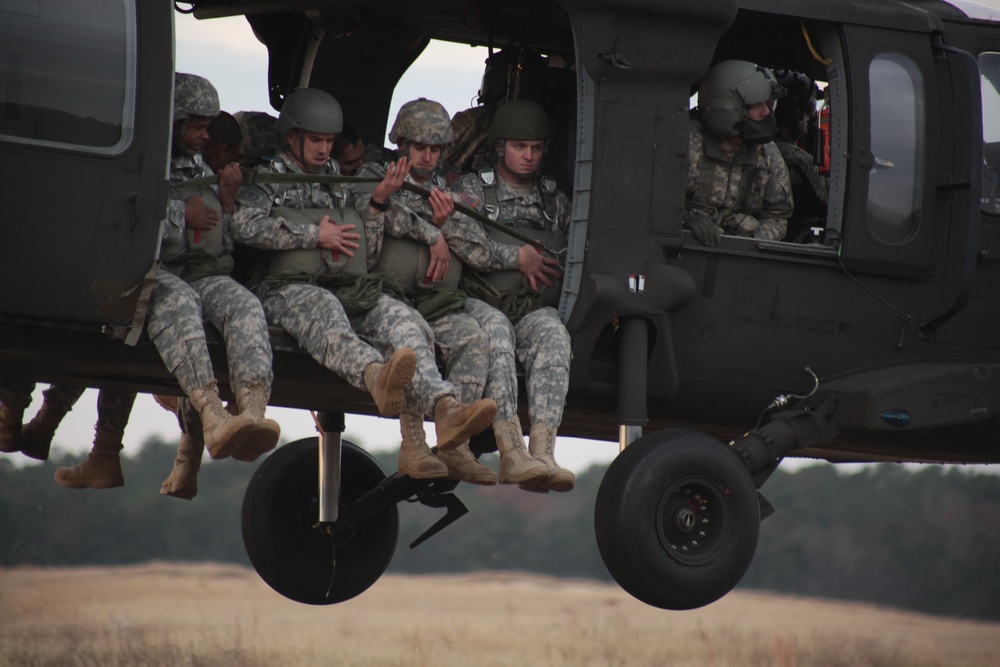 UH-60 Black Hawk jump, 3rd MISB(A), Fort Bragg, NC