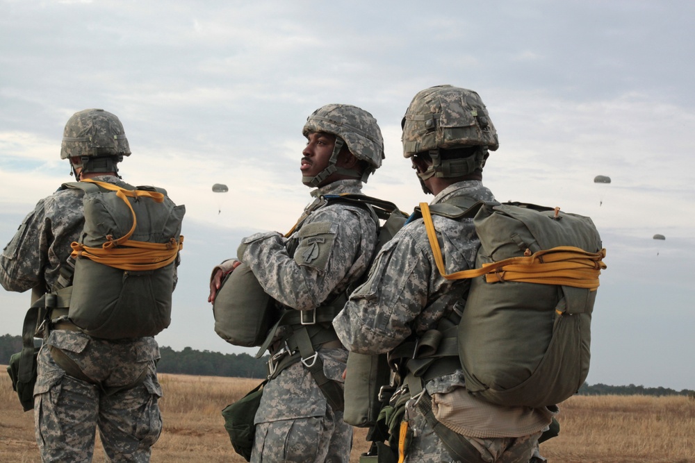 UH-60 Black Hawk jump, 3rd MISB(A), Fort Bragg, NC