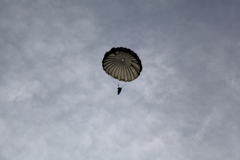 UH-60 Black Hawk jump, 3rd MISB(A), Fort Bragg, NC