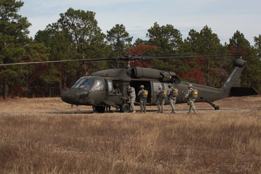 UH-60 Black Hawk jump, 3rd MISB(A), Fort Bragg, NC