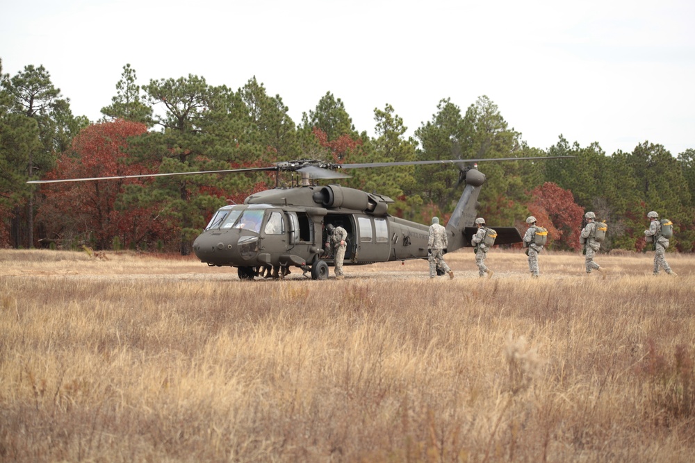 UH-60 Black Hawk jump, 3rd MISB(A), Fort Bragg, NC