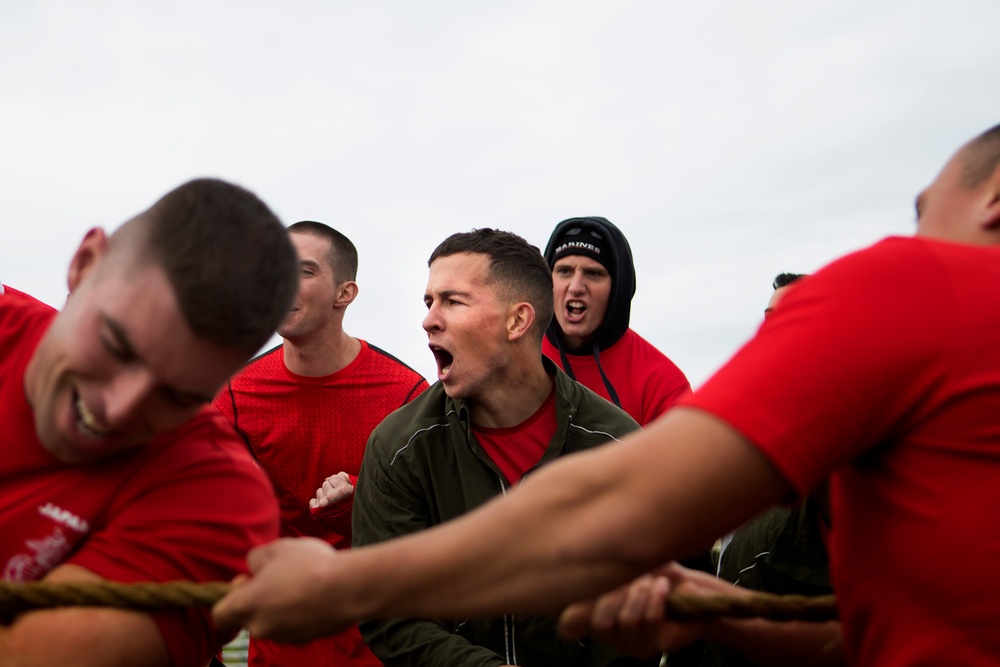 Marines, sailors compete in Jingle Bell Challenge