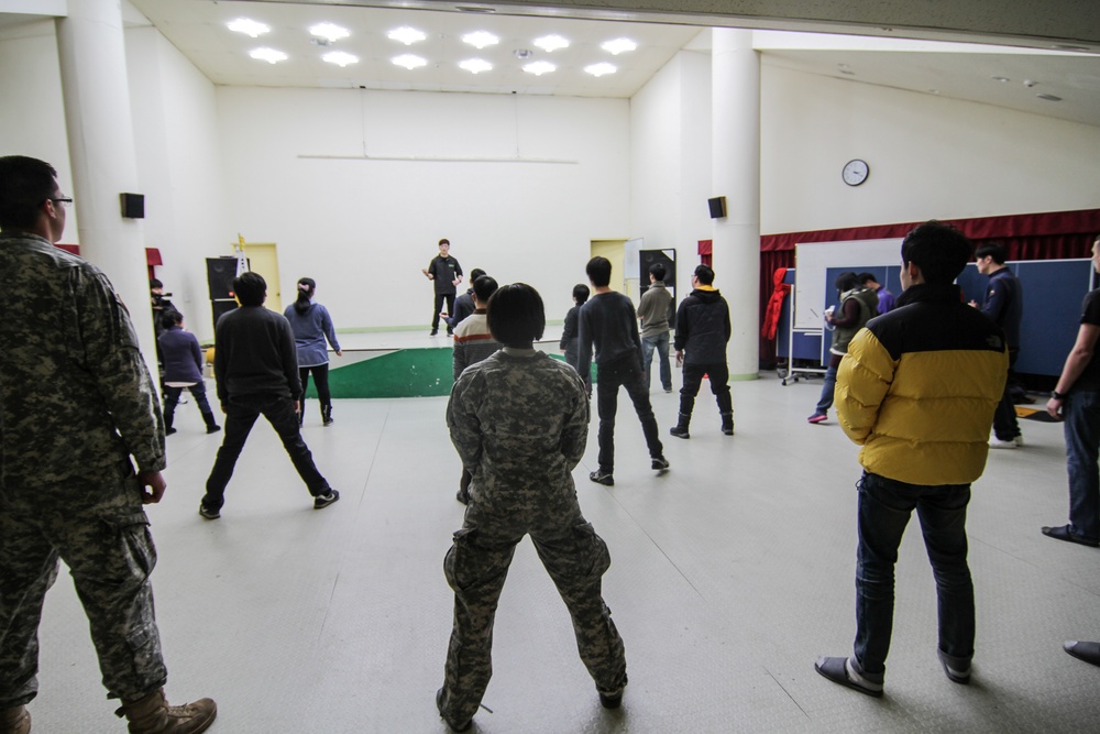2nd Combat Aviation Brigade visited Ephatha Rehabilitation Center to support the neighbors with special needs