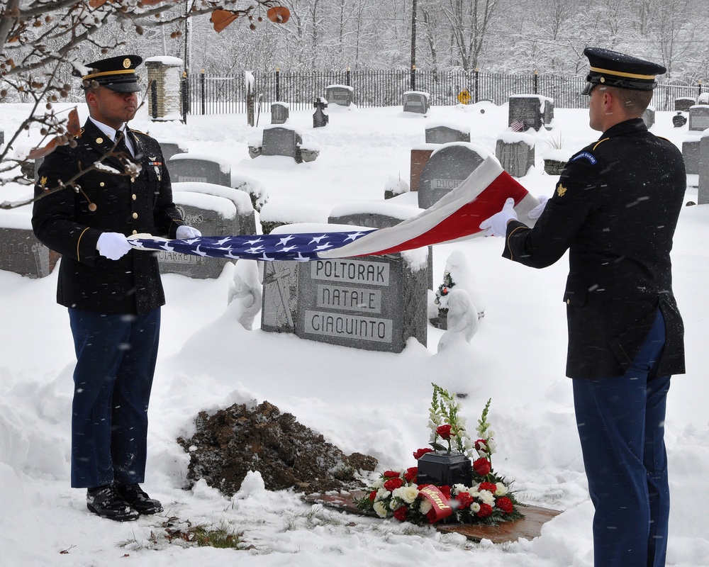 New York Army National Guard Soldiers conduct military funeral