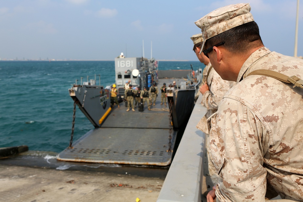 11th MEU Marines return to USS Comstock from Red Reef 15