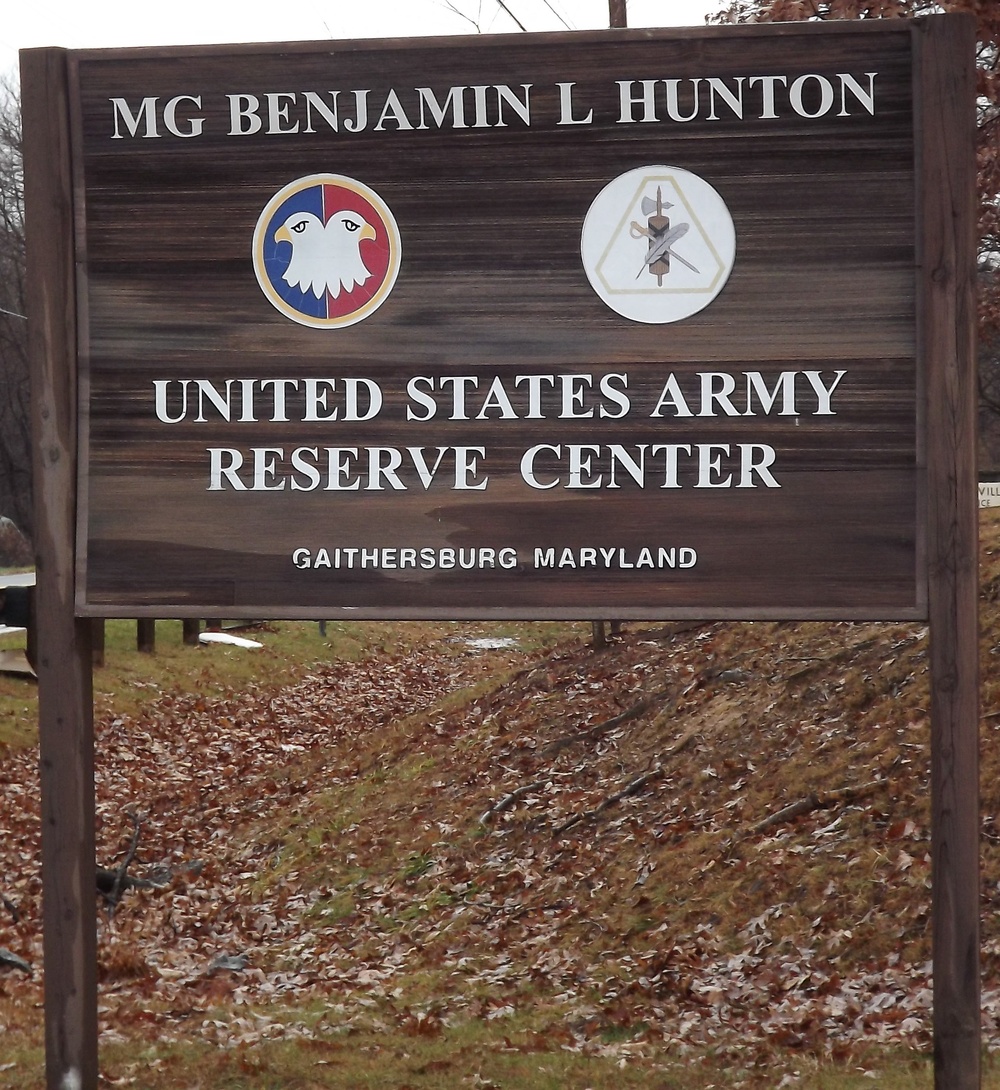 Army Reserve Center offers aid to community during crisis