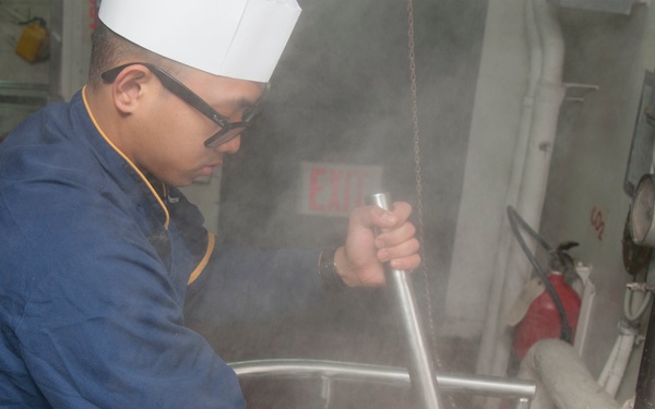 USS George Washington galley operations