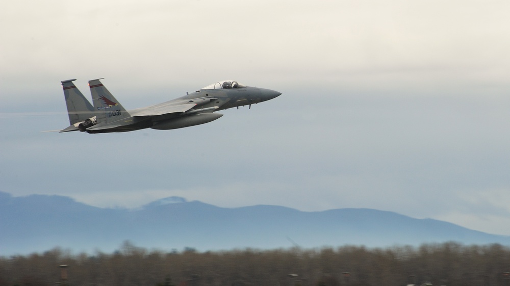 Junior ROTC visit to air base