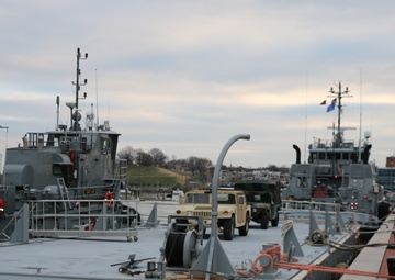Sail Army supporting the 2014 Army-Navy Game