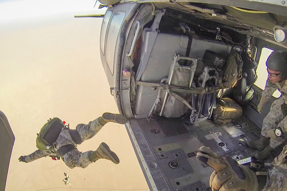 11th MEU freefall parachute operations with support from HSC 26 Det. 1.