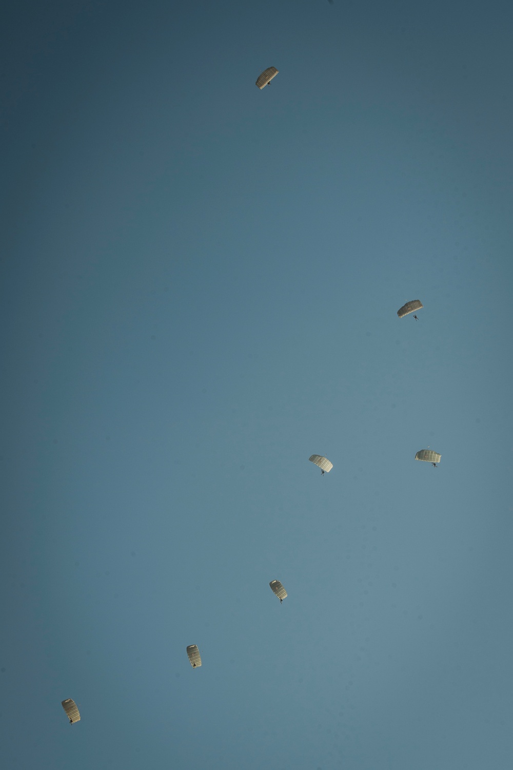 11th MEU freefall parachute operations with support from HSC 26 Det. 1.