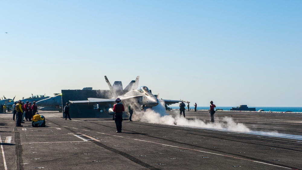 USS Carl Vinson supports Operation Inherent Resolve