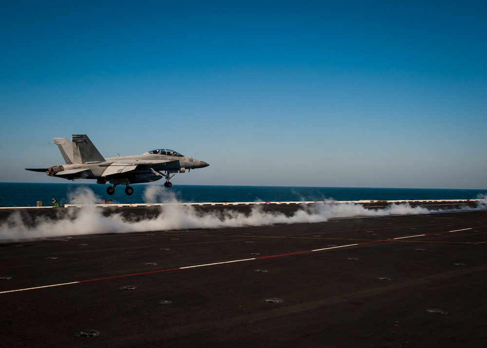 USS Carl Vinson supports Operation Inherent Resolve