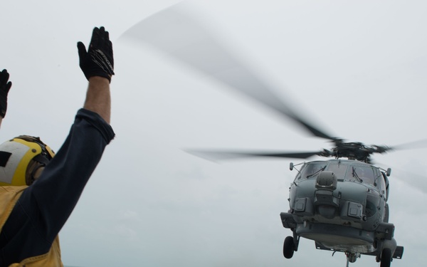 Littoral Combat Ship USS Fort Worth (LCS 3) supports AirAsia Flight QZ8501 search efforts