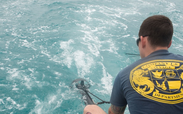 Navy divers support AirAsia Flight QZ8501 search efforts