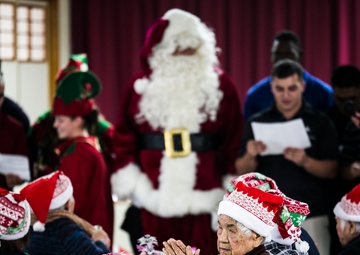 Marines bring Christmas joy
