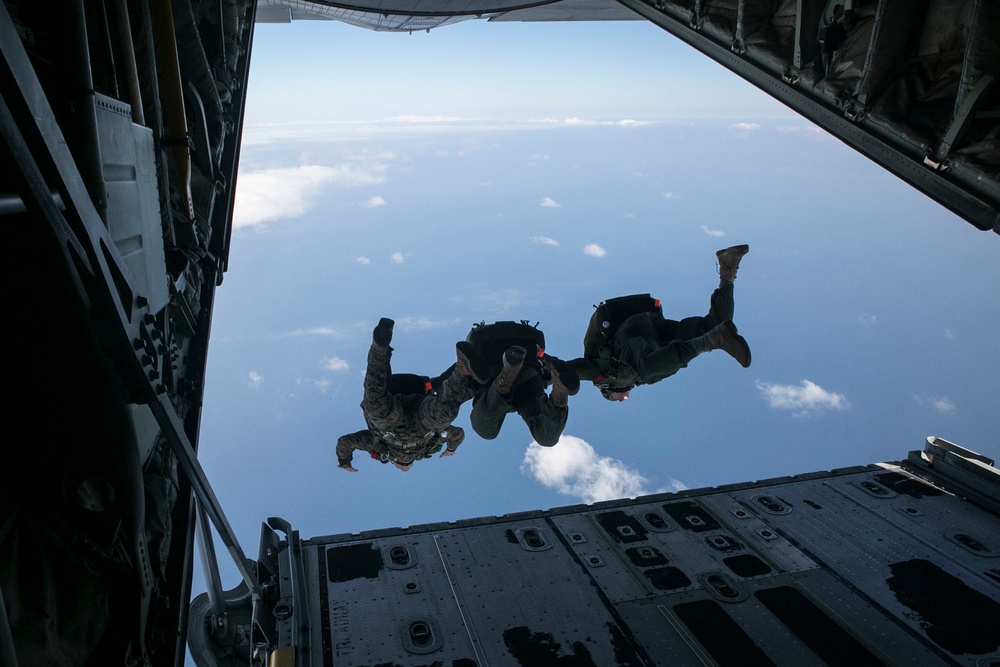 Recon Marines prepare for parachute missions in Pacific