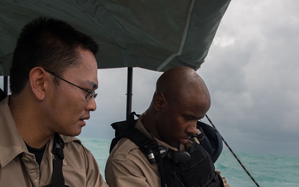 Navy divers support AirAsia Flight QZ8501 search efforts